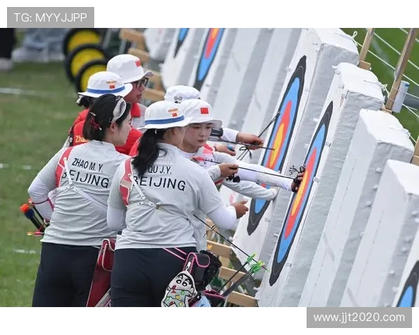 全运会女子反曲弓铜牌激烈争夺战李佳蔓稳发挥强势斩获季军荣耀 全运会女子反曲弓铜牌激烈争夺战李佳蔓稳发挥强势斩获季军荣耀